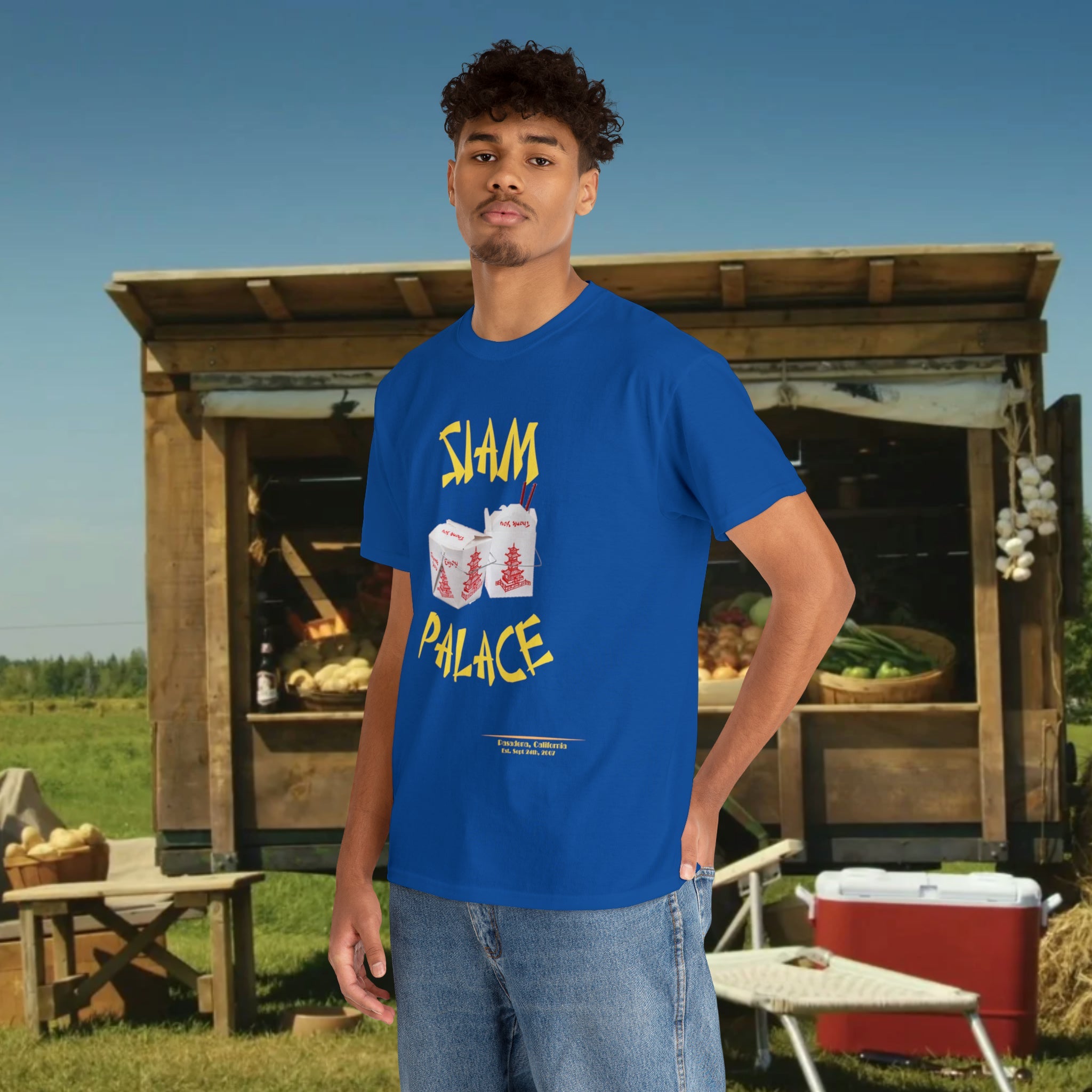 "DirkyThreadz Siam Palace T-Shirt – Mutiges Take-out-Grafikdesign aus schwarzer Baumwolle"