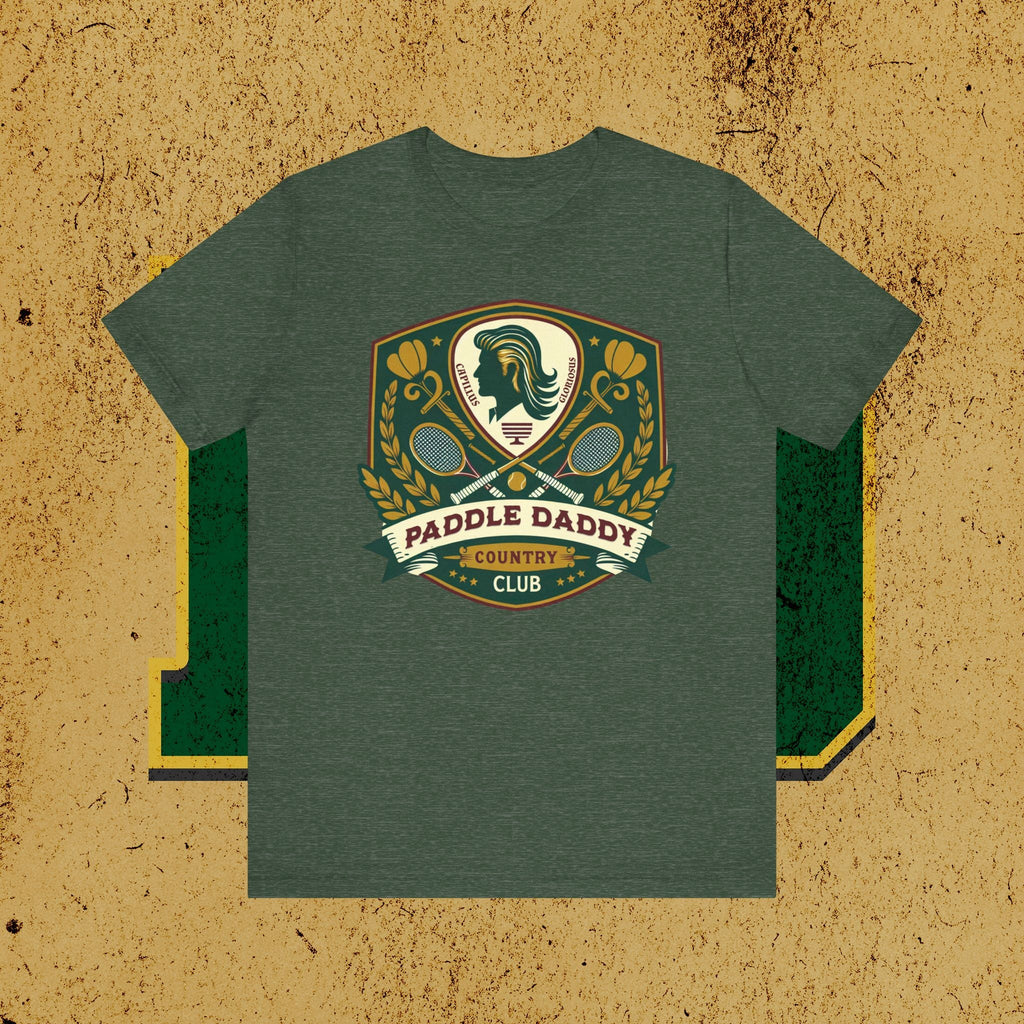 Paddle Daddy Country Club Tee Wo Prestige auf Pickleball und Vaterwitze trifft