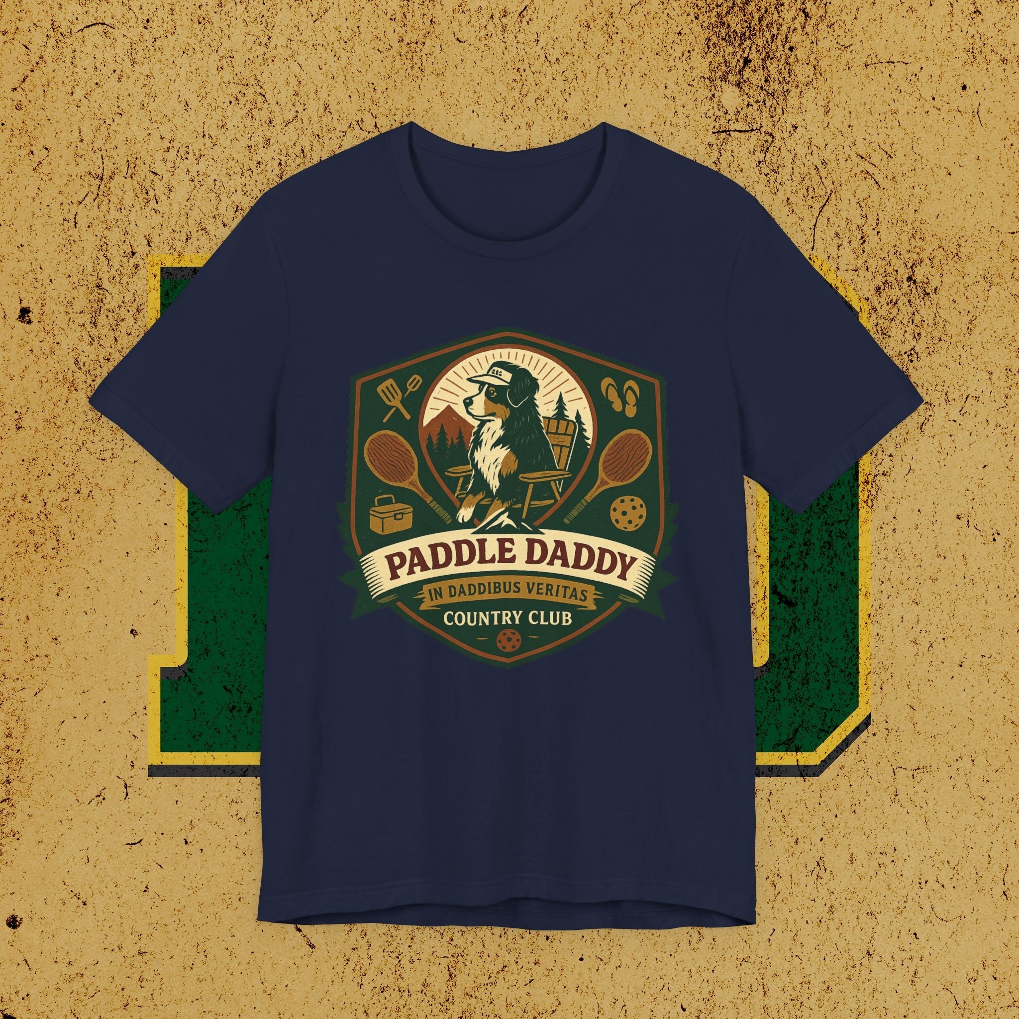 Paddle Daddy Country Club T-Shirt, Chloe Dog Grafik-T-Shirt, lustiges Pickleball & Grill Shirt, In Daddibus Veritas Dadcore Kleidung
