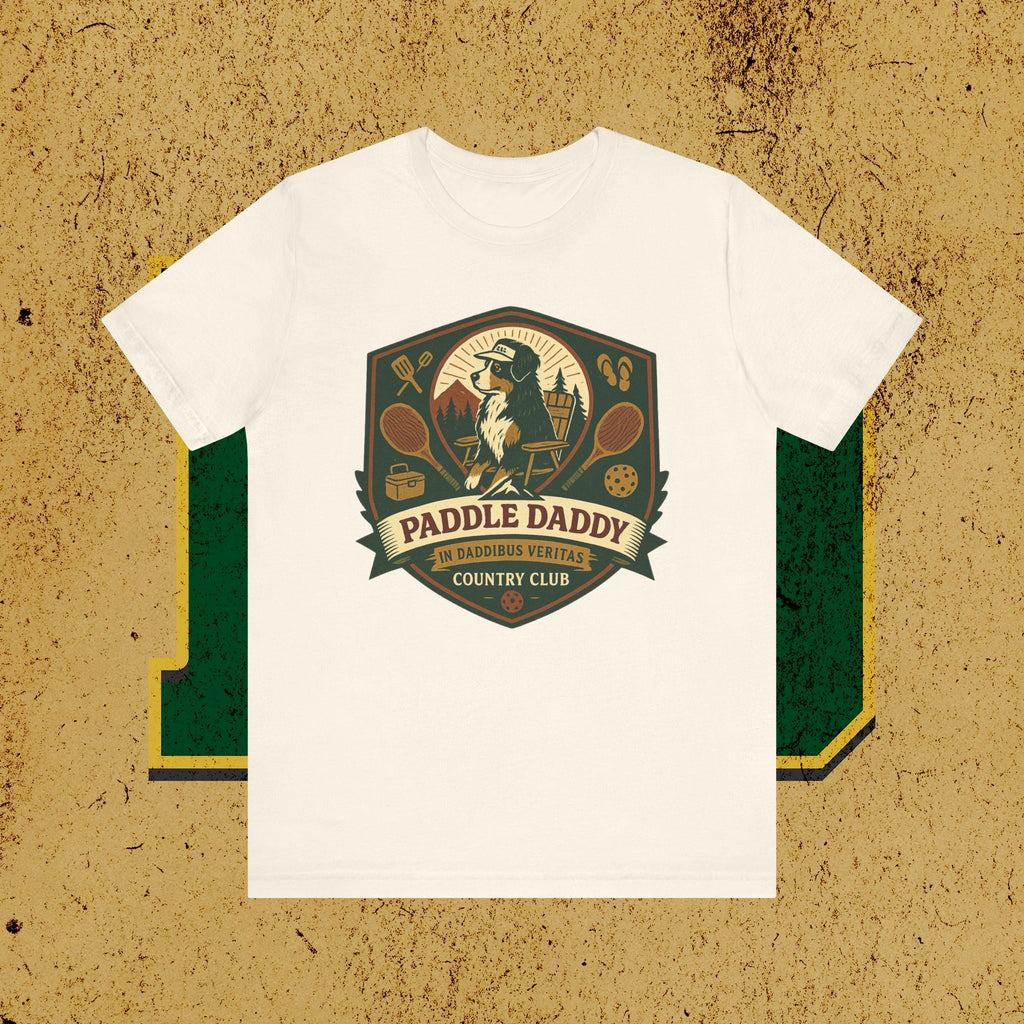 Paddle Daddy Country Club T-Shirt, Chloe Dog Grafik-T-Shirt, lustiges Pickleball & Grill Shirt, In Daddibus Veritas Dadcore Kleidung