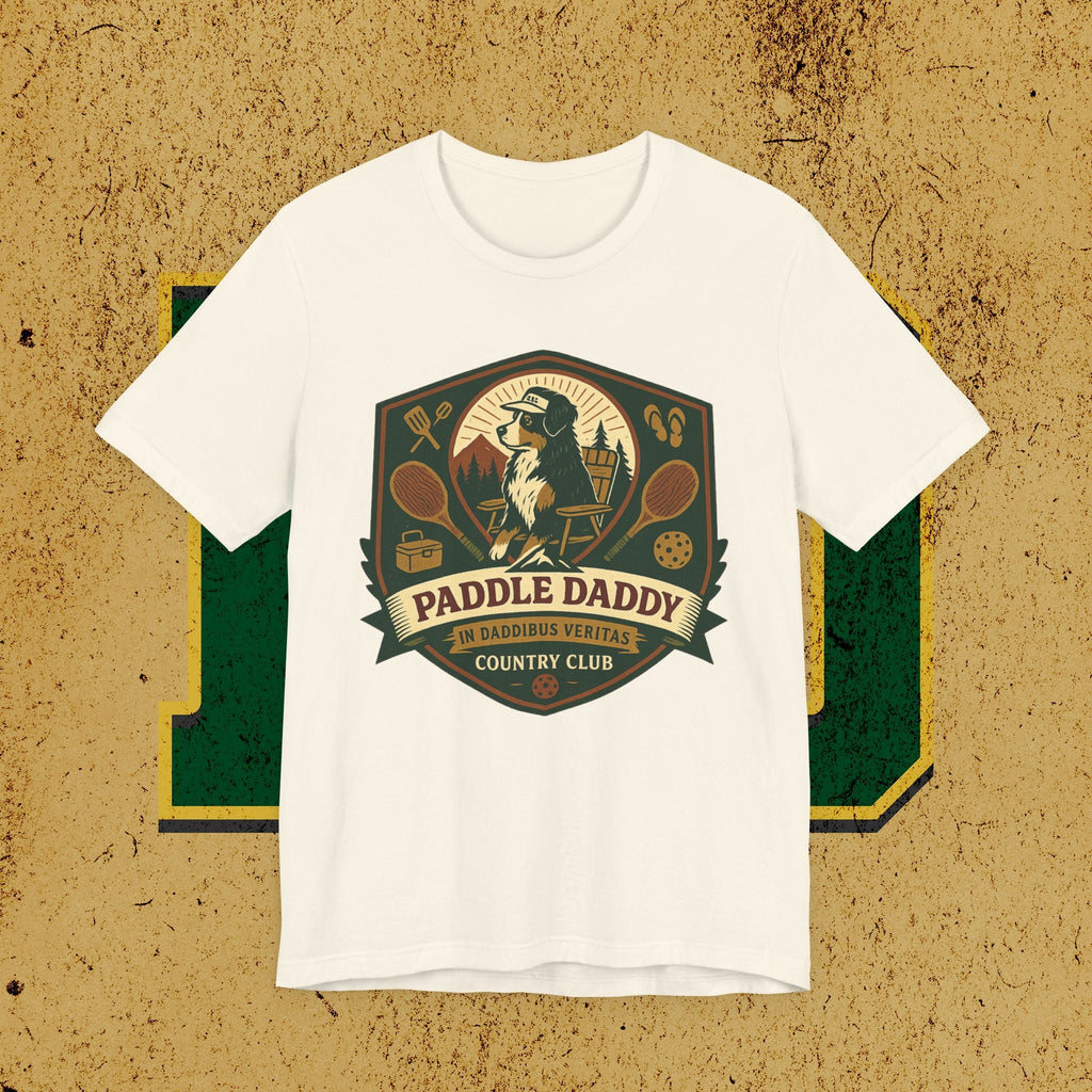 Paddle Daddy Country Club T-Shirt, Chloe Dog Grafik-T-Shirt, lustiges Pickleball & Grill Shirt, In Daddibus Veritas Dadcore Kleidung