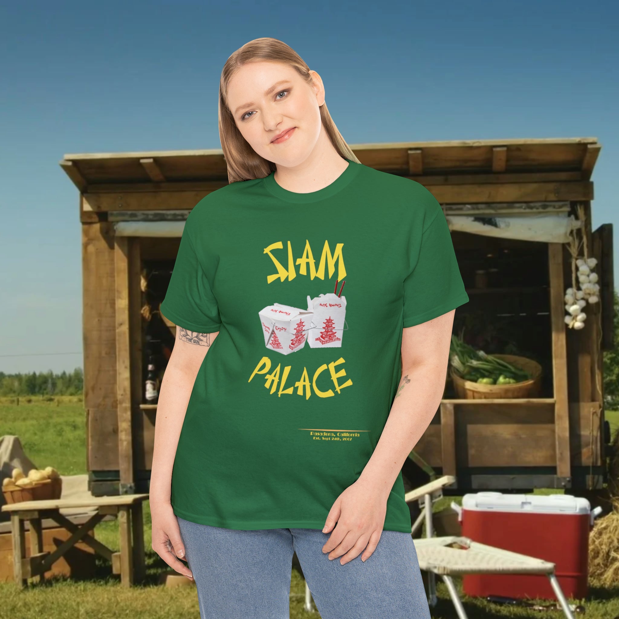 "DirkyThreadz Siam Palace T-Shirt – Mutiges Take-out-Grafikdesign aus schwarzer Baumwolle"