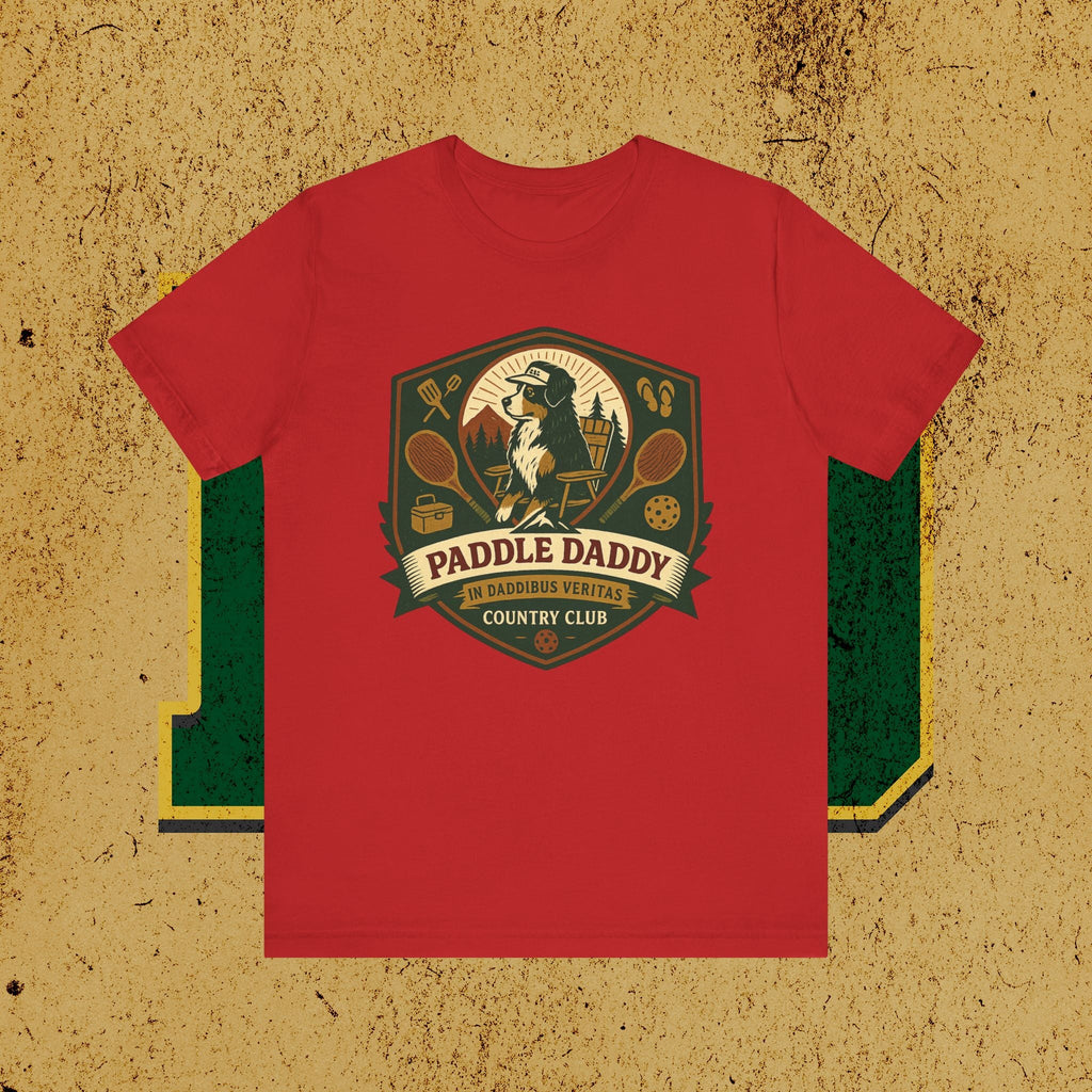 Paddle Daddy Country Club T-Shirt, Chloe Dog Grafik-T-Shirt, lustiges Pickleball & Grill Shirt, In Daddibus Veritas Dadcore Kleidung