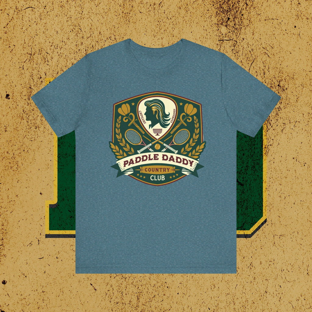 Paddle Daddy Country Club Tee Wo Prestige auf Pickleball und Vaterwitze trifft