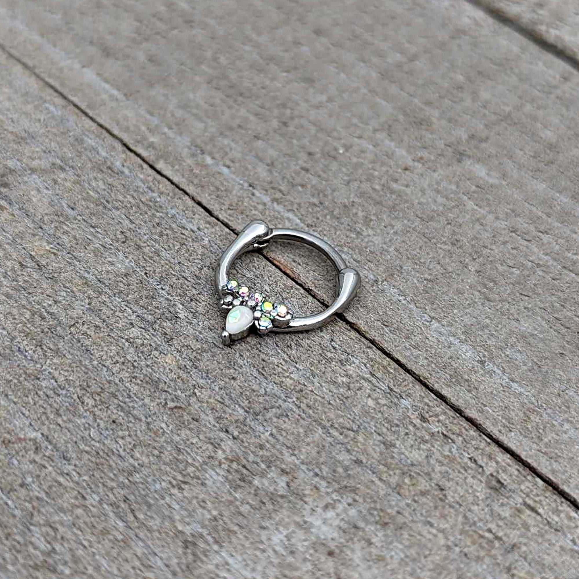 16G 5/16 White Faux Opal Bee Glamour Cartilage Clicker