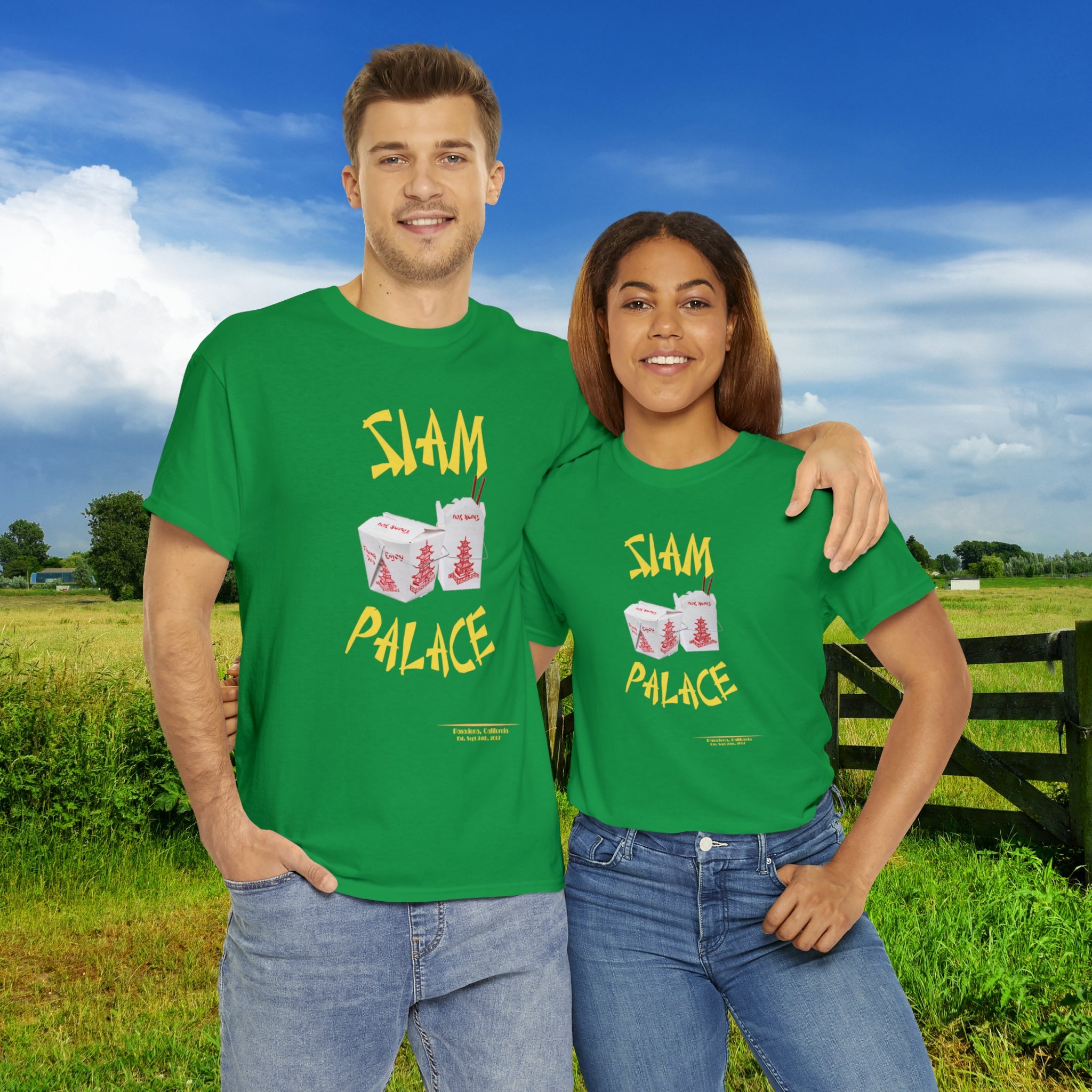 "DirkyThreadz Siam Palace T-Shirt – Mutiges Take-out-Grafikdesign aus schwarzer Baumwolle"