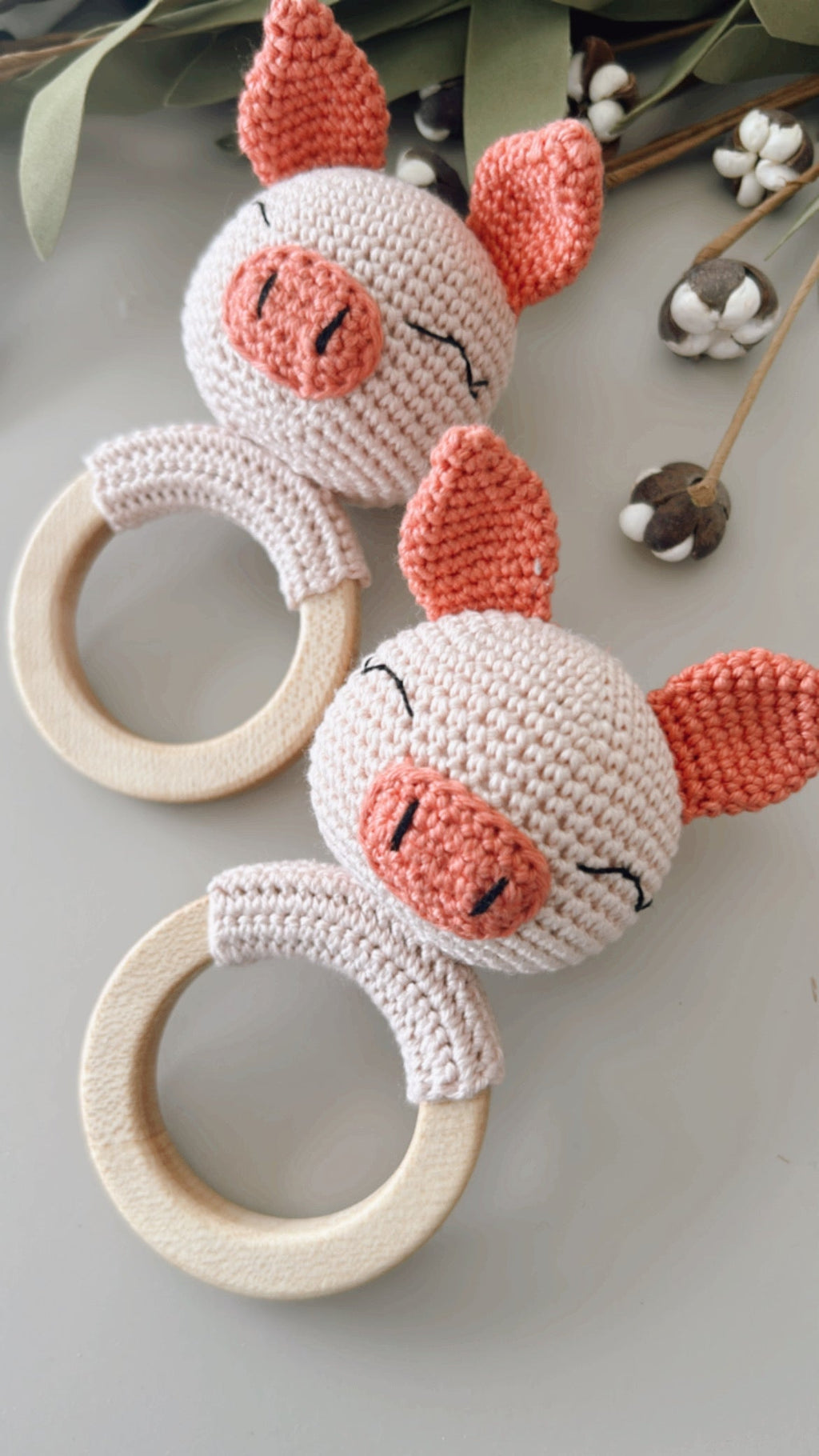 Geschenk zur Babyparty für Bauernhof-Thema - Schweinchen-Rassel