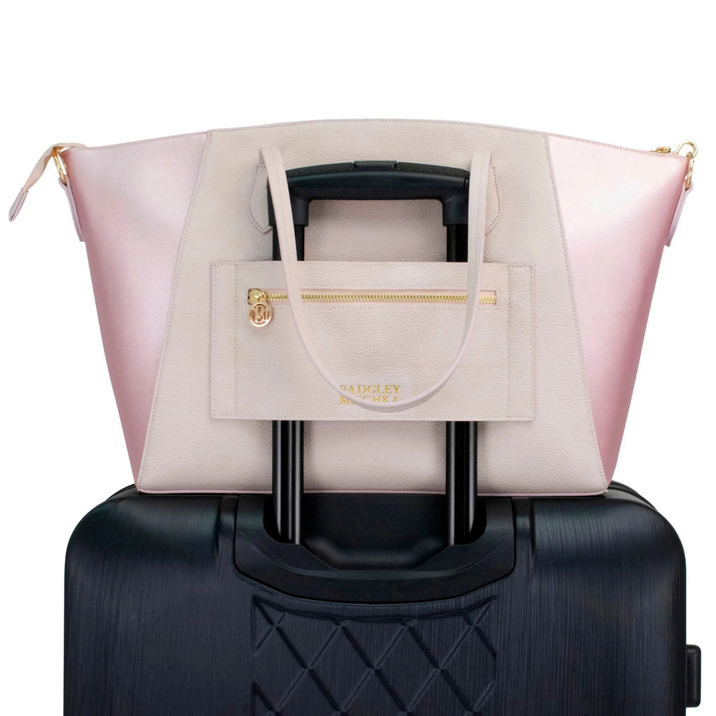 Caroline Weekender-Reisetasche aus veganem Leder mit Monogramm