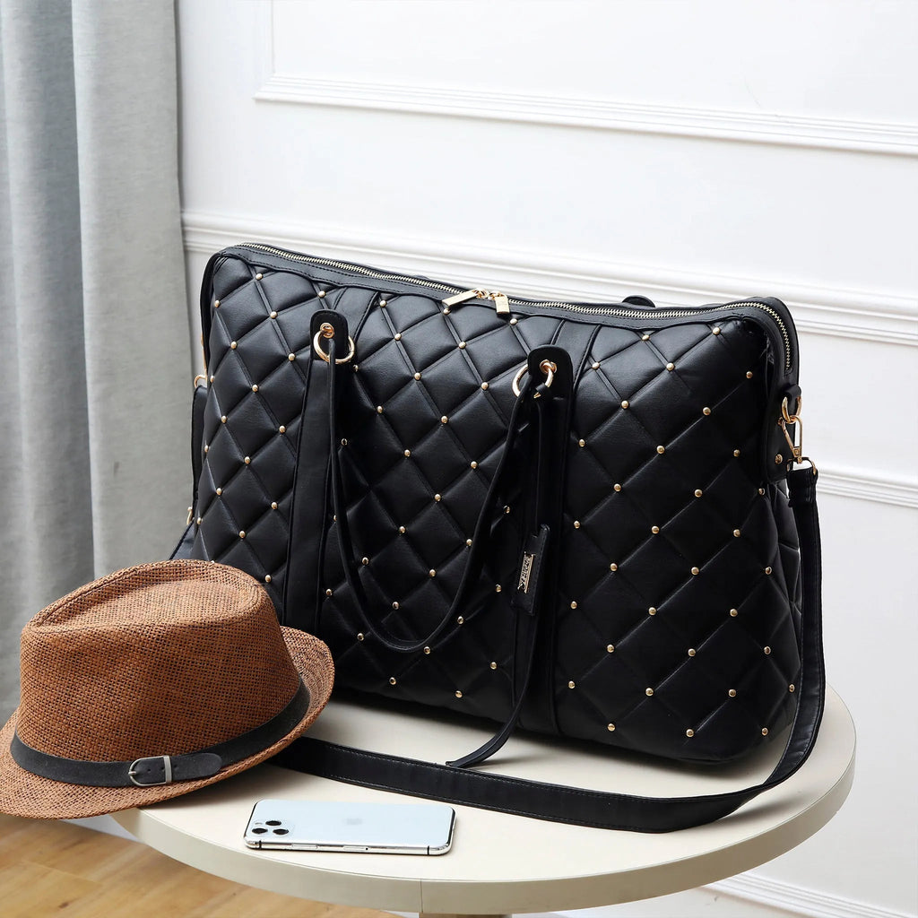 Große Wochenendtasche aus veganem Leder mit Rautensteppung