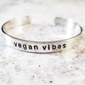 VEGAN VIBES Stapelarmreif