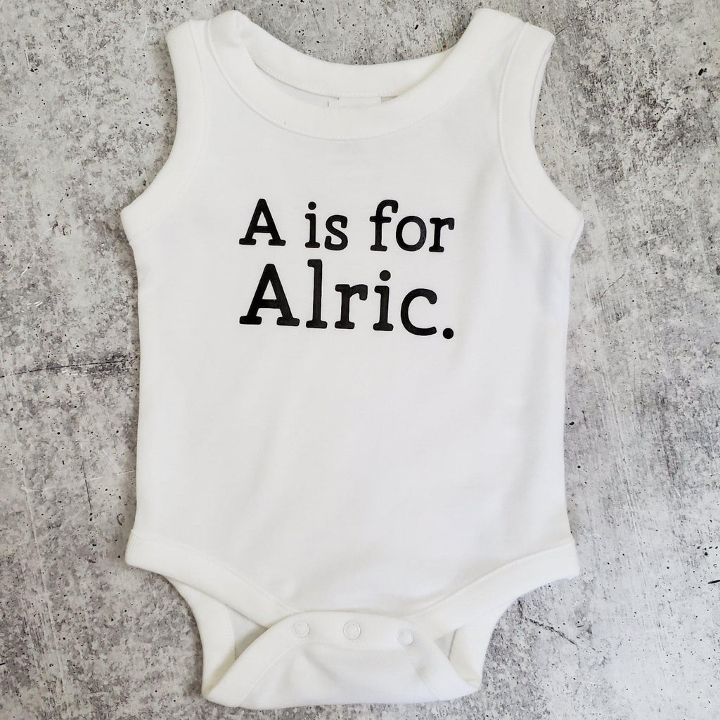 Ärmelloser Baby-Body aus Bio-Baumwolle mit Wunschnamen