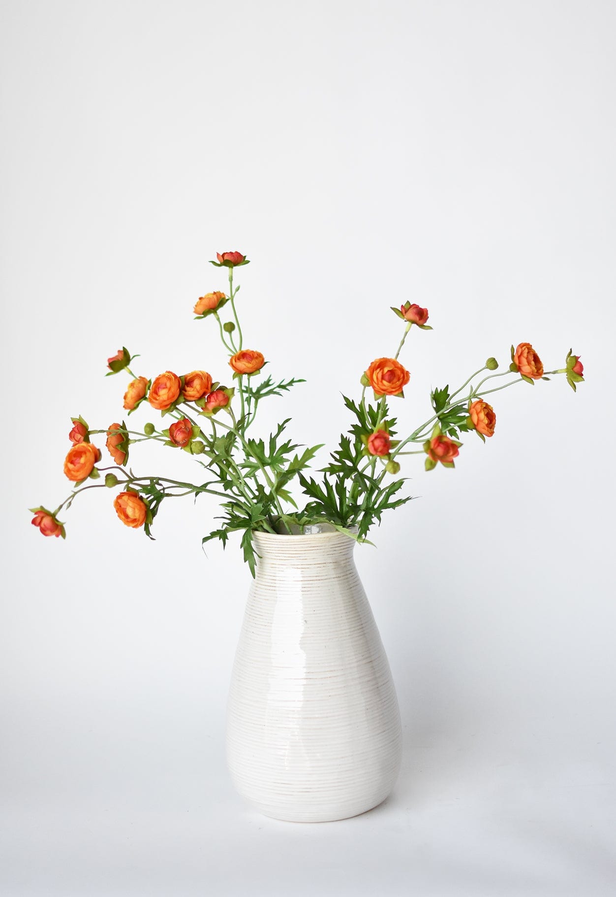 22" Künstlicher Mini-Orangen-Ranunkel-Stiel