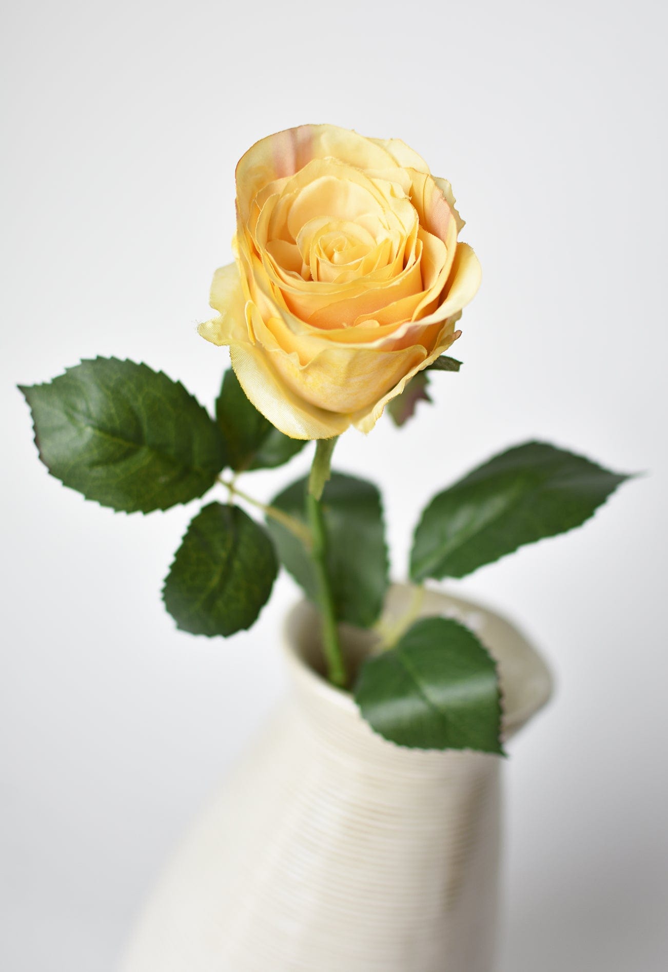 22" künstlicher großer Rosenknospenstiel gelb