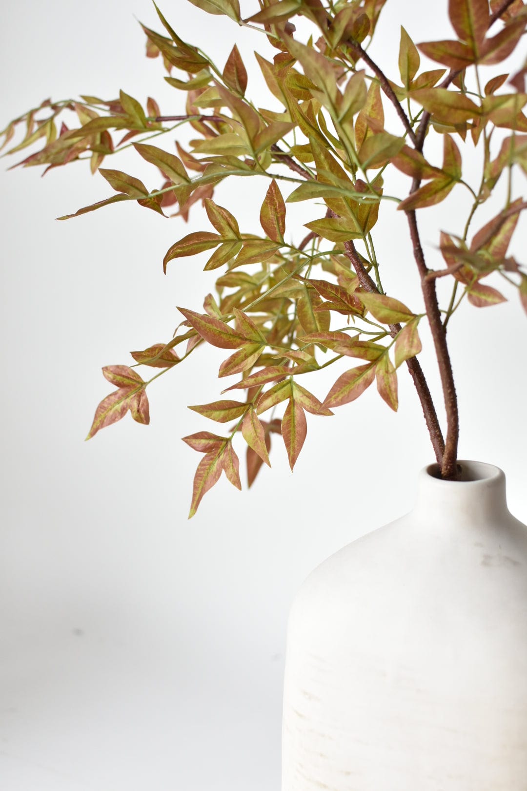 101 cm künstliches Nandina-Herbstlaub – Grün/Bordeaux