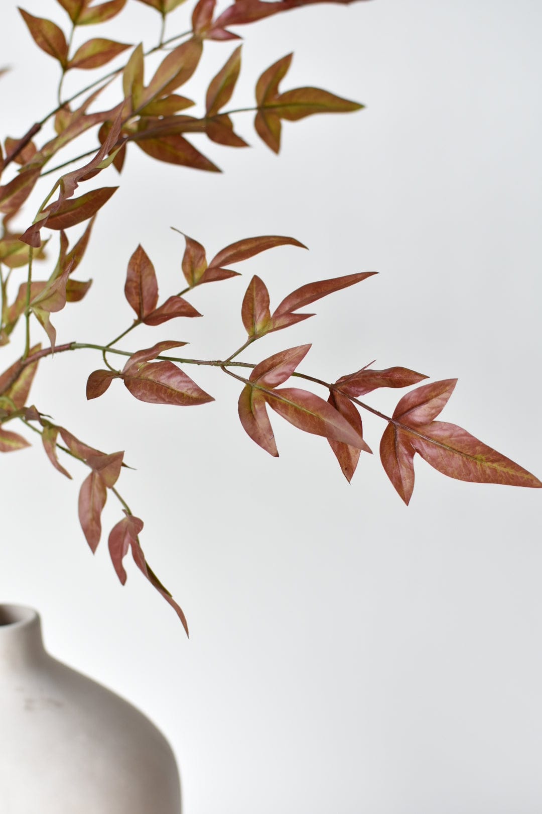 101 cm künstliches Nandina-Herbstlaub – Grün/Bordeaux