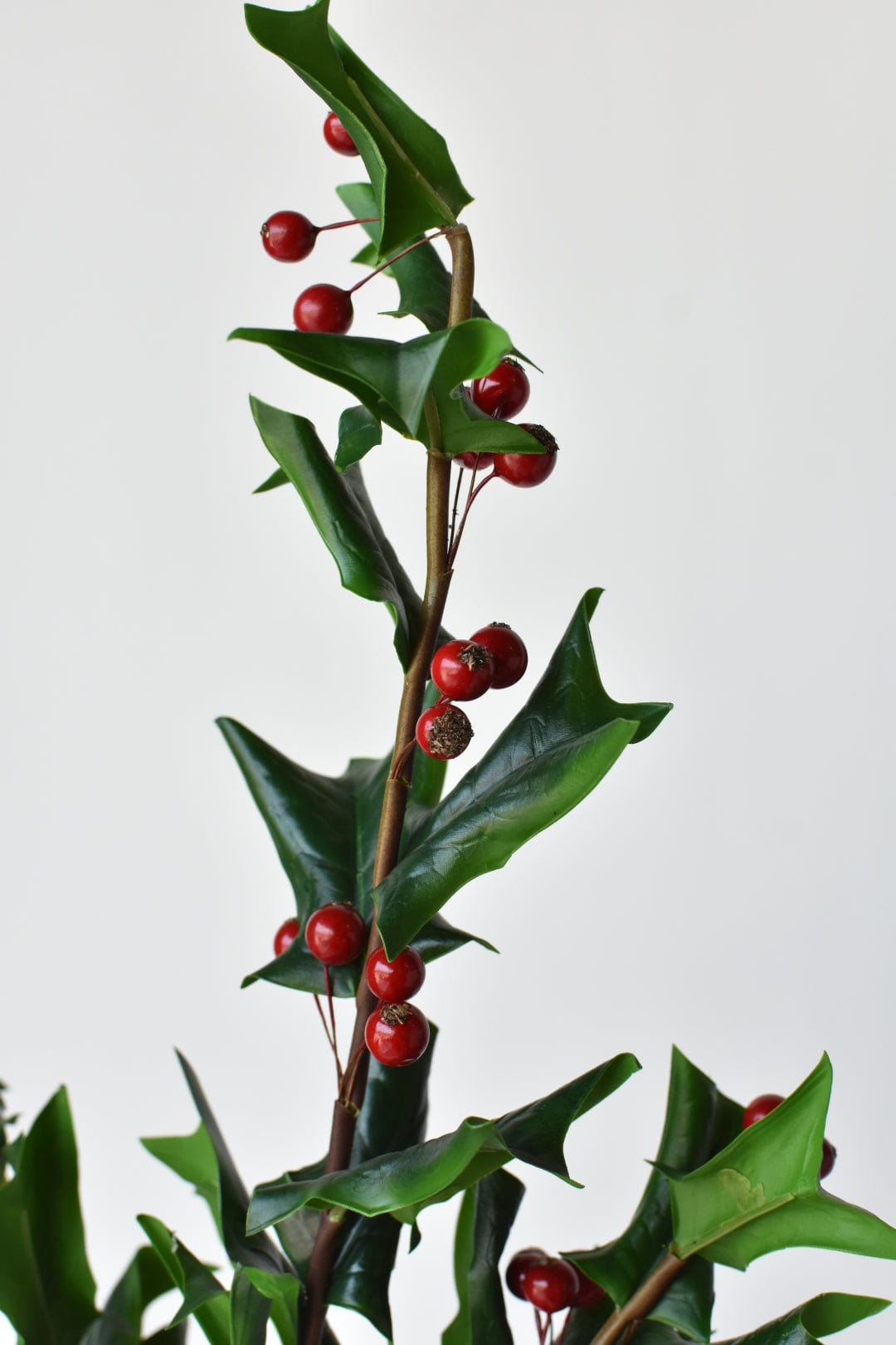 38" Künstlicher Holly-Zweig mit echter Haptik
