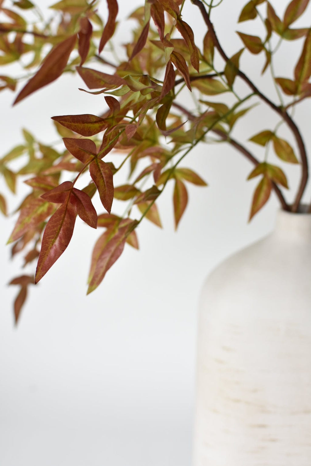 101 cm künstliches Nandina-Herbstlaub – Grün/Bordeaux