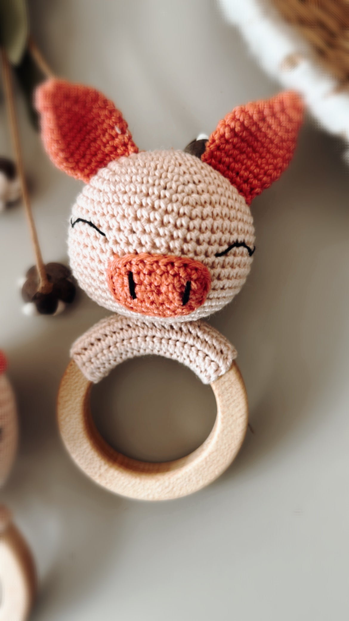 Geschenk zur Babyparty für Bauernhof-Thema - Schweinchen-Rassel