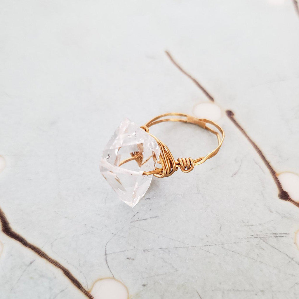 Riesiger Herkimer-Diamant-Ring mit Drahtwicklung