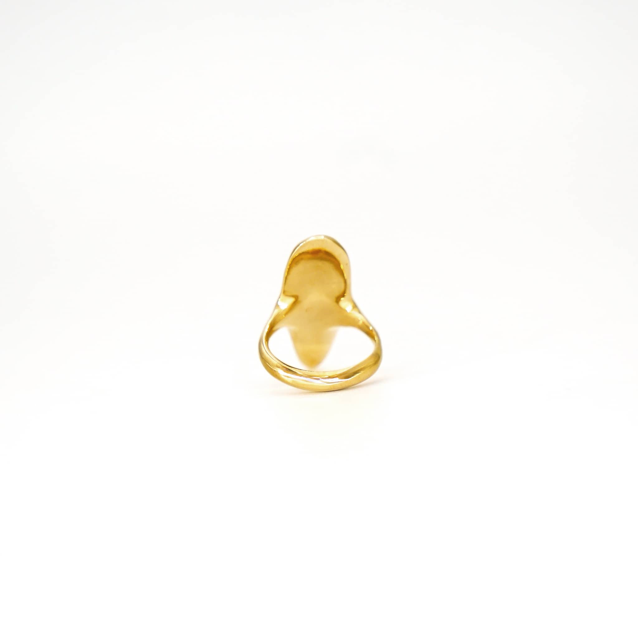 Rounded Shield Statement Ring | Mkia