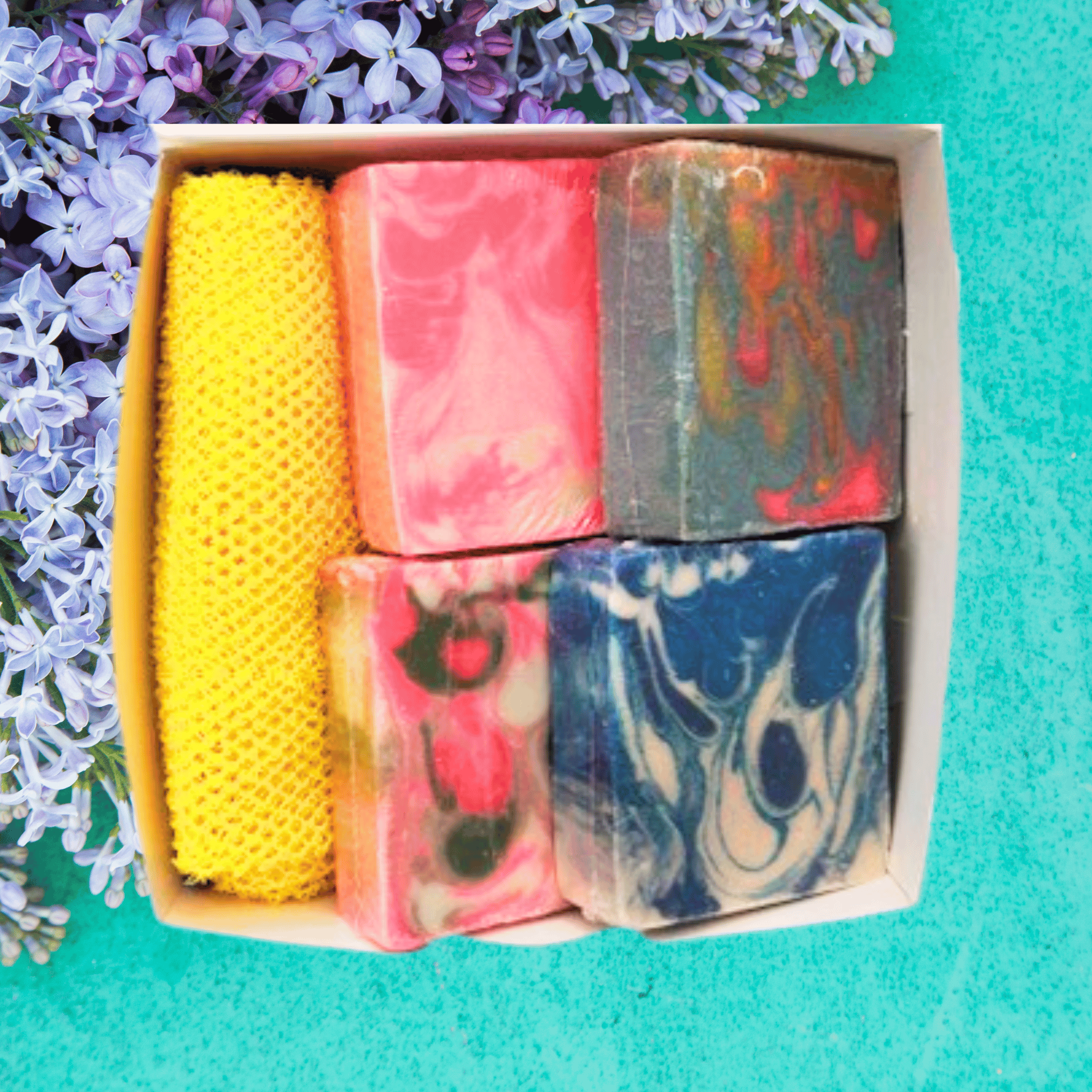 Pure Lather | Natural Soap Gift Set in Assorted Scents with Bath Net 4-Pack
