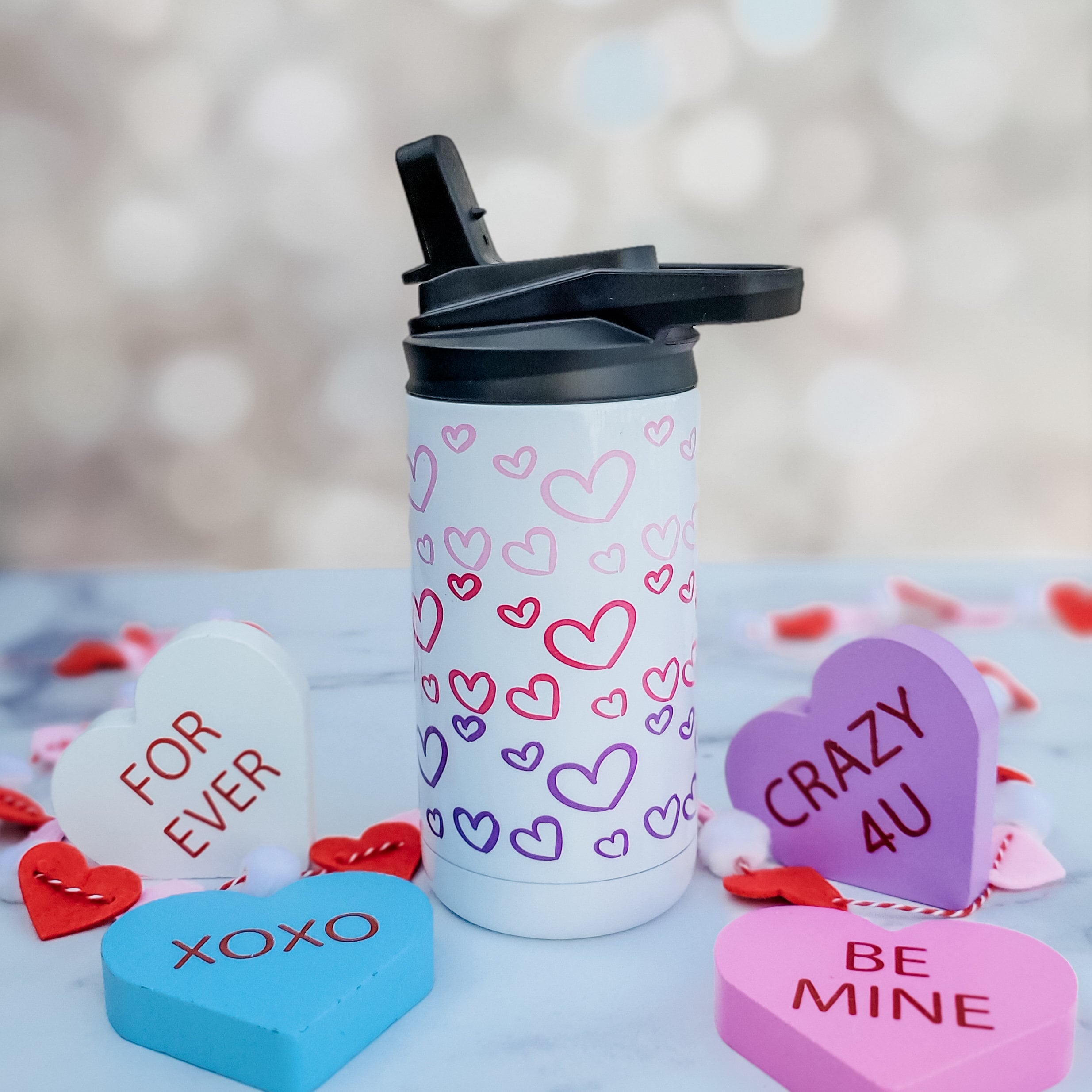 Personalisierter Valentinsherz-Trinkbecher für Kinder