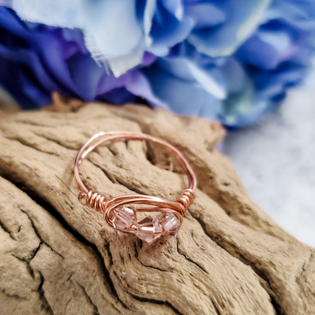 Swarovski pinker Kristallring mit Drahtwicklung