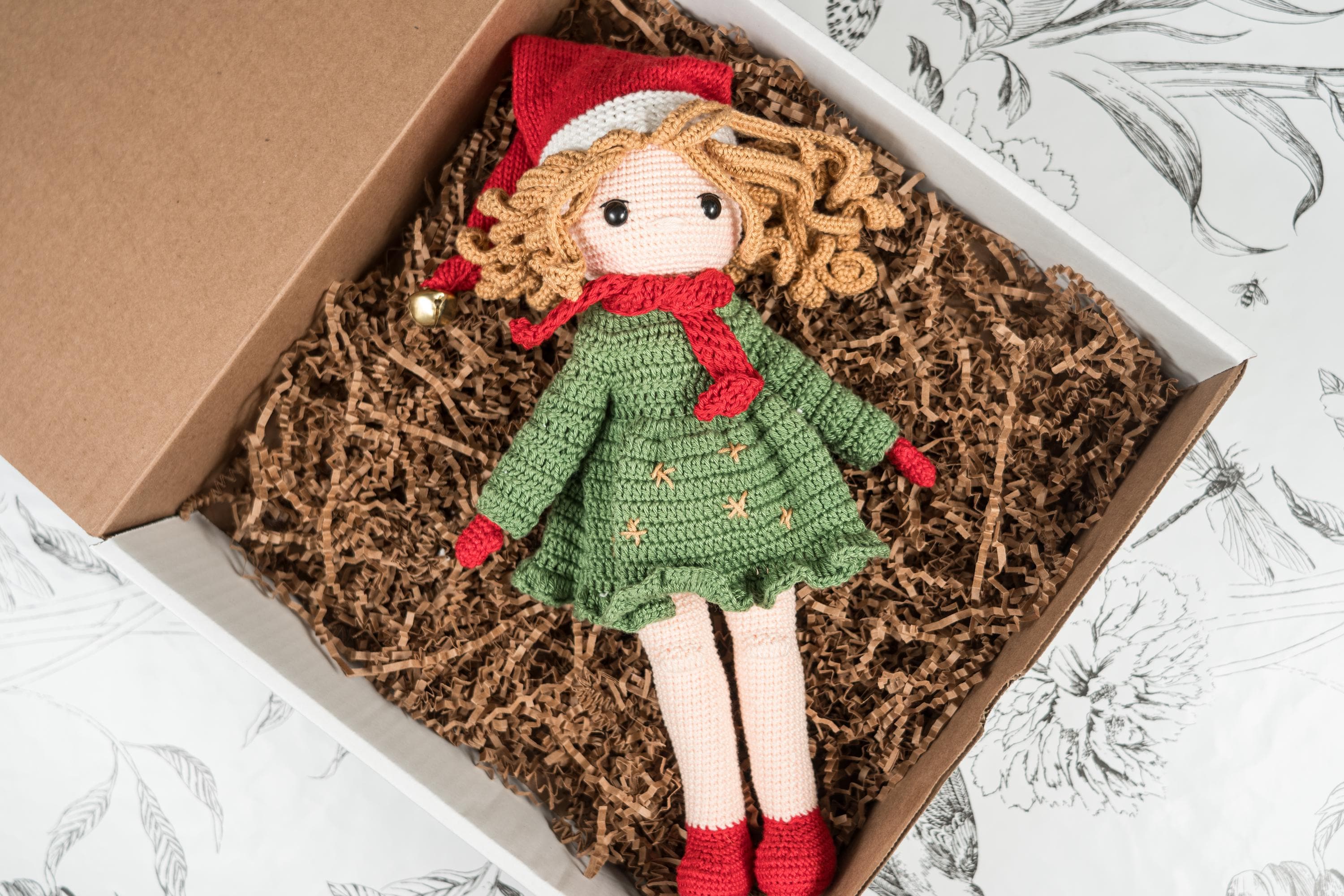Amigurumi-Puppe zu Weihnachten, gehäkeltes Weihnachtsgeschenk
