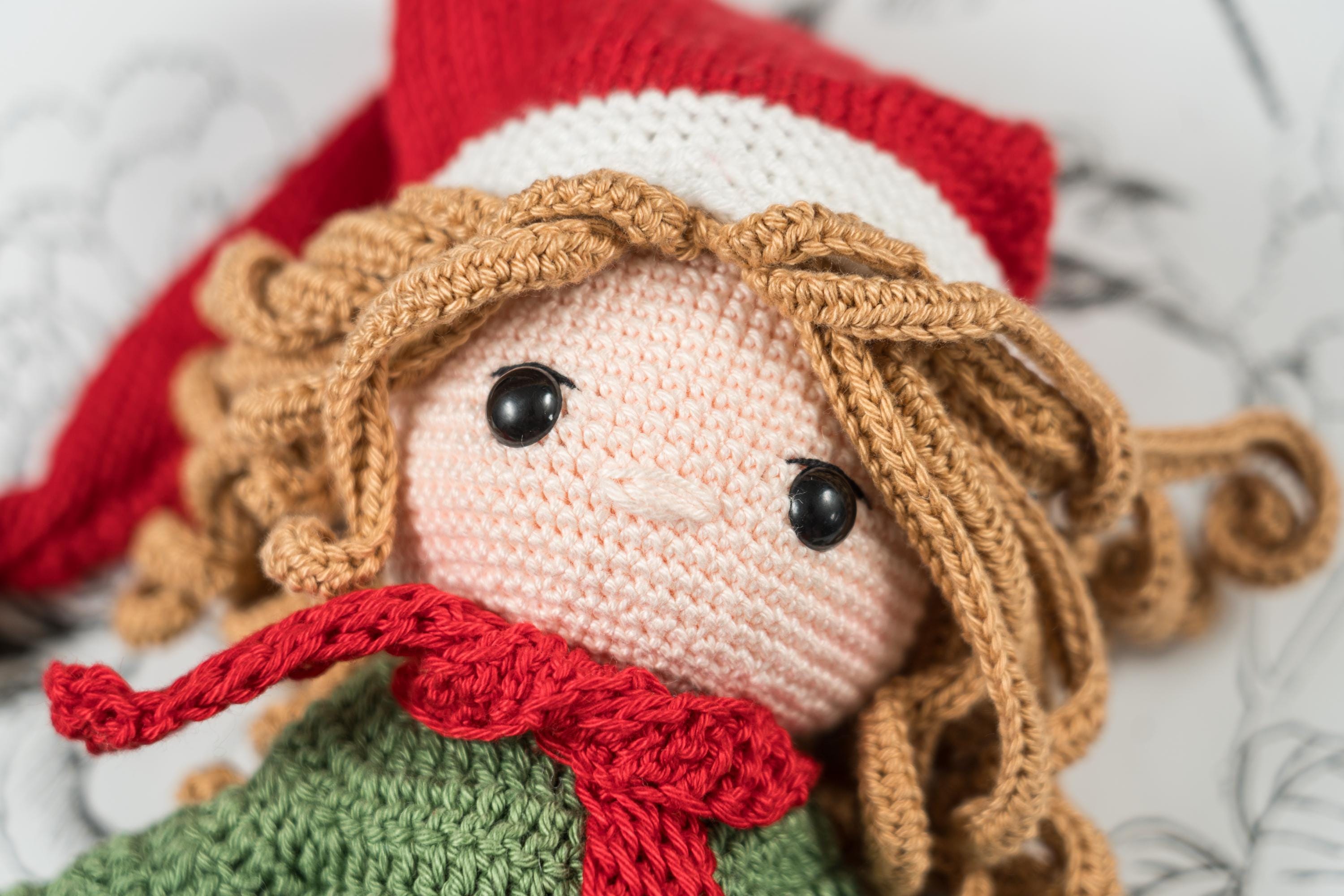 Amigurumi-Puppe zu Weihnachten, gehäkeltes Weihnachtsgeschenk