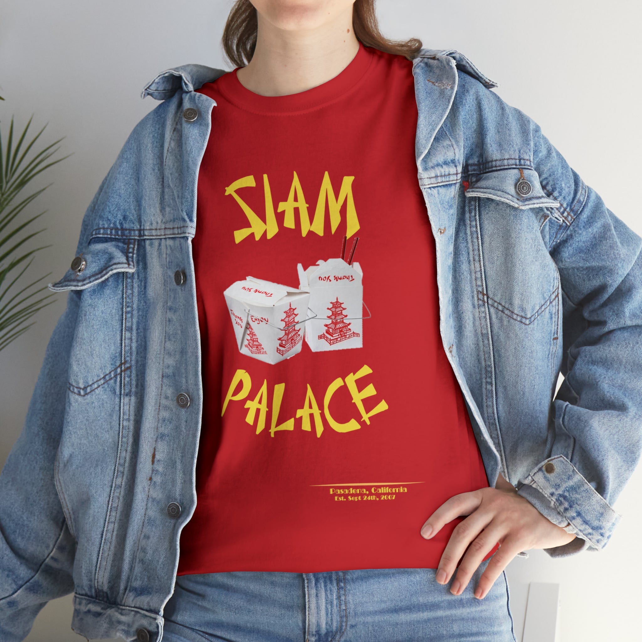 "DirkyThreadz Siam Palace T-Shirt – Mutiges Take-out-Grafikdesign aus schwarzer Baumwolle"