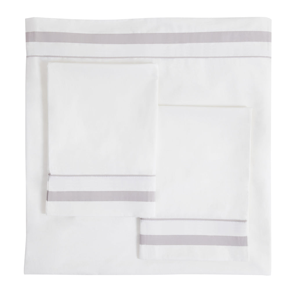 Klassisches Percale-Baumwoll-Bettlaken-Set mit Doppelborte