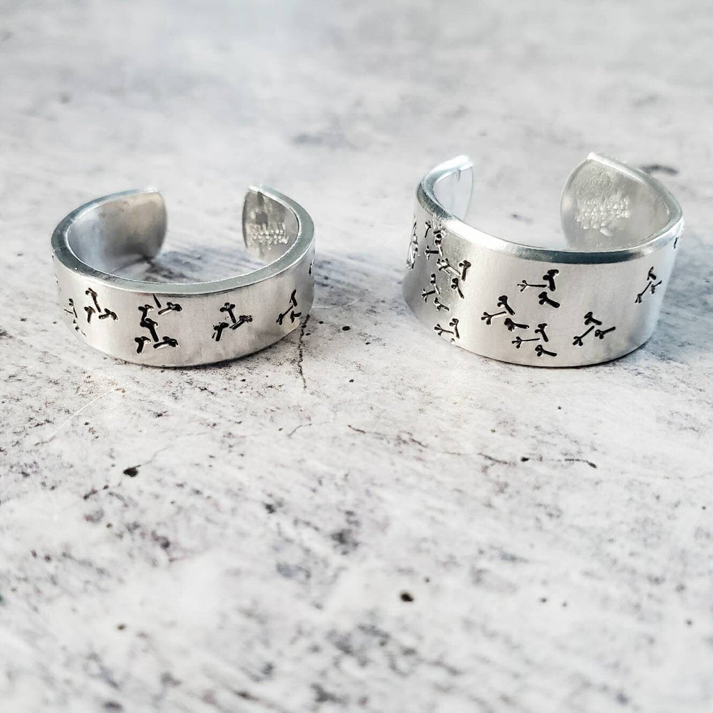 Löwenzahn-Wunschring – Handgestempelter offener Ring aus Sterlingsilber