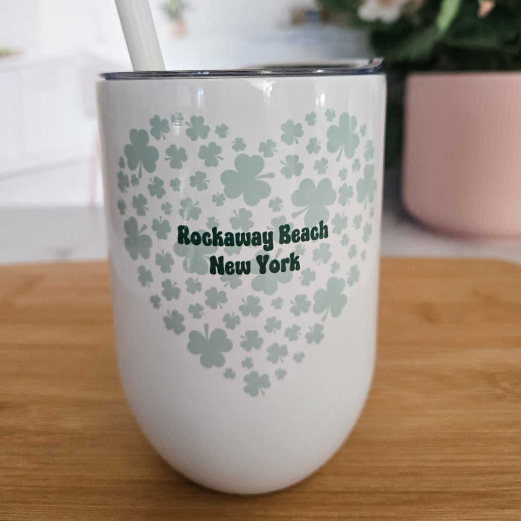 Individueller St. Patrick's Day Herz-Weinkelch