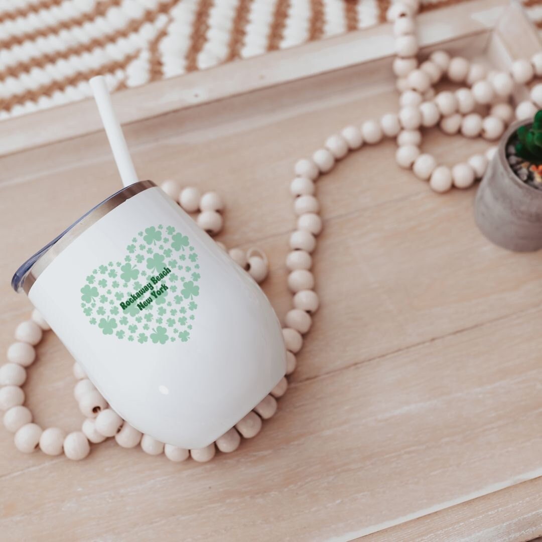 Individueller St. Patrick's Day Herz-Weinkelch