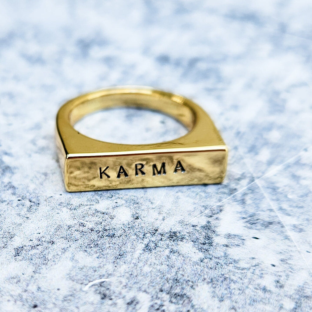 KARMA Flat Top Ring in Gold oder Silber