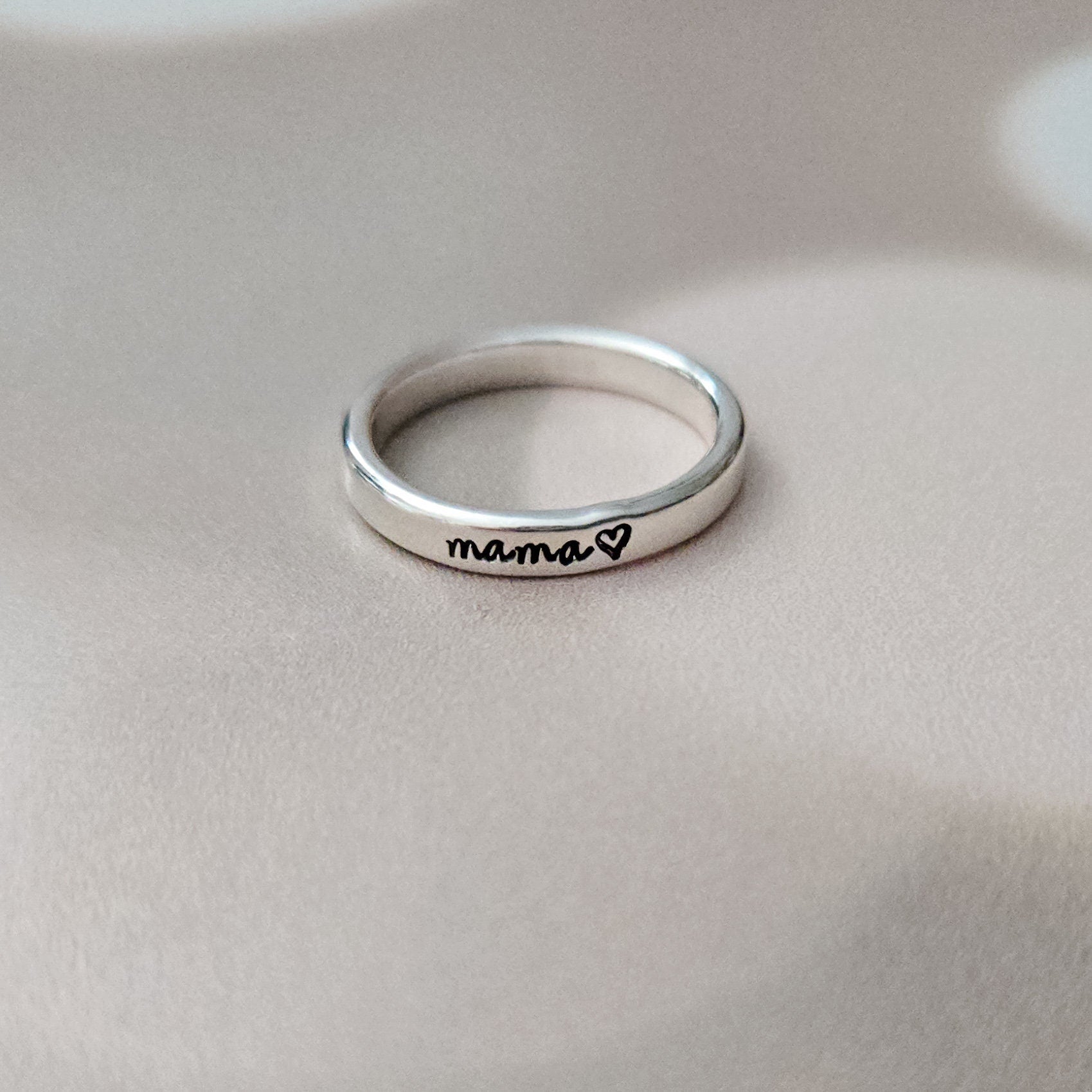 Personalisierter Sterlingsilber Mama Ring – Stapelbarer Namensring nach Maß