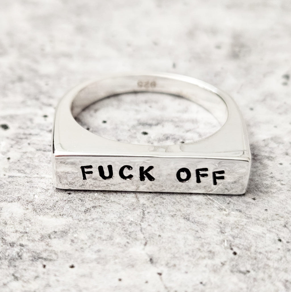 FUCK OFF Flachring in Gold oder Silber