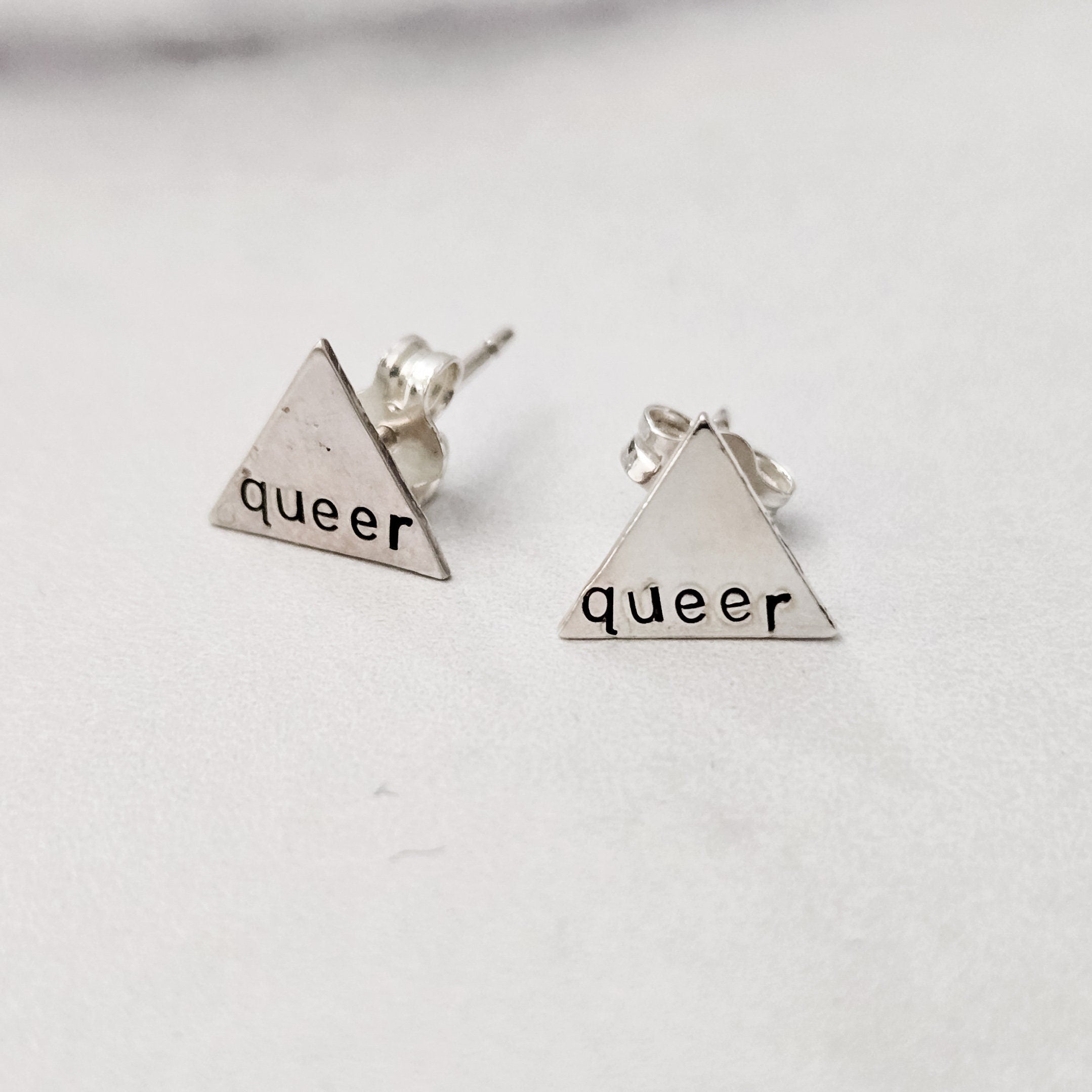 Queere Ohrstecker aus Silber