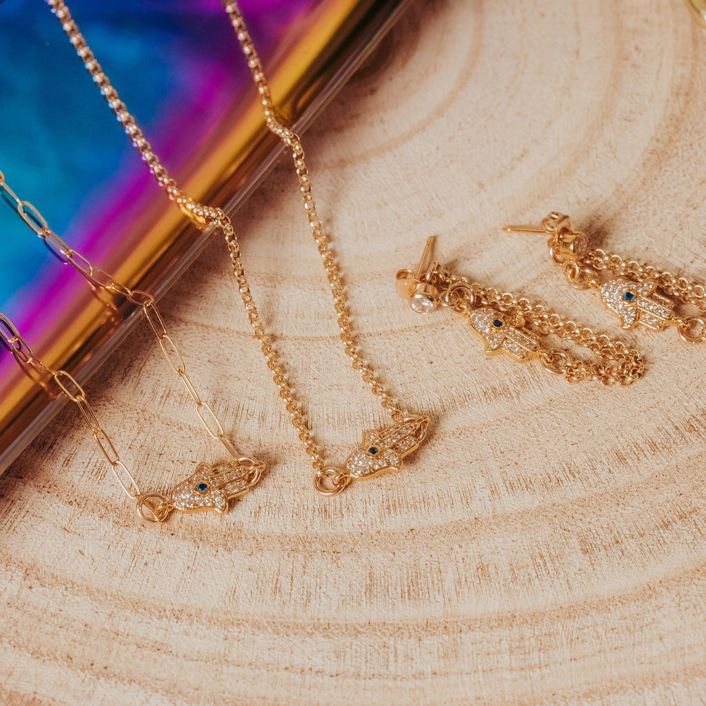 Gold- oder Silber-Hamsa-Ohrstecker mit Anhänger
