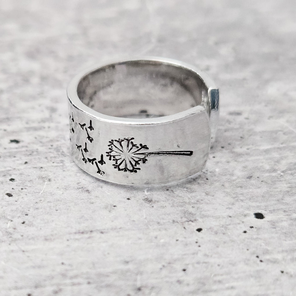 Löwenzahn-Wunschring – Handgestempelter offener Ring aus Sterlingsilber