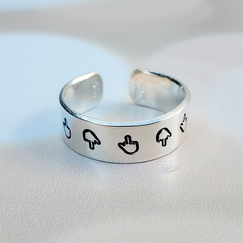 Dünner Mittelfingerring – handgestanzter offener Ring aus Aluminium oder Sterlingsilber